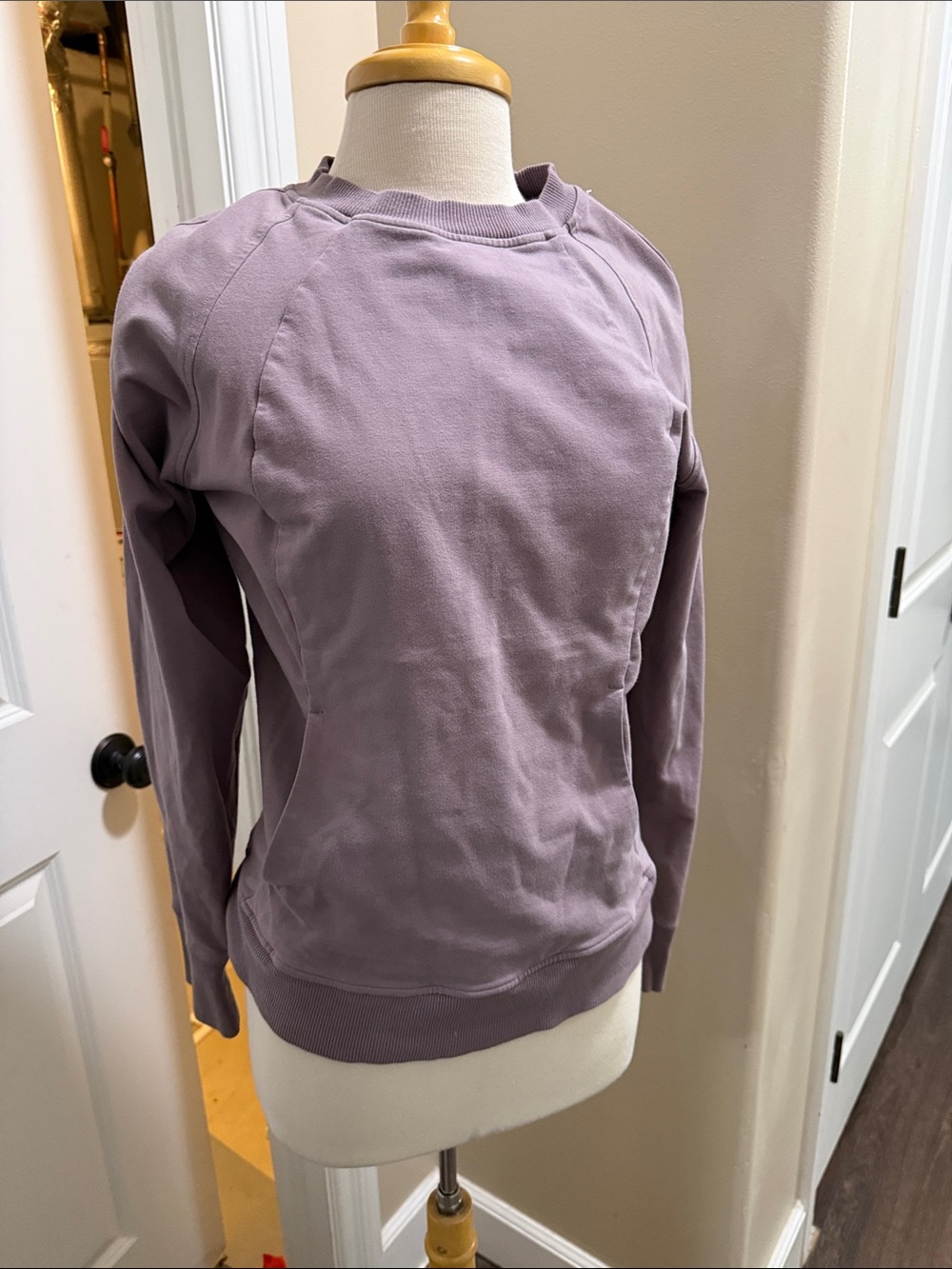 lululemon athletica Scuba Crew Sweatshirt in Dusky Lavender - Picture 2 of 9